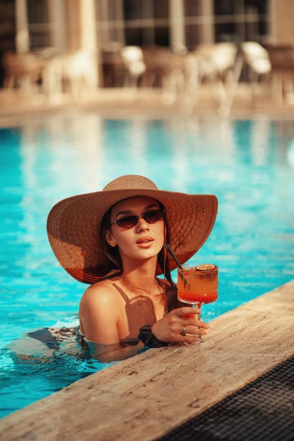 Marbella Beach Hotel โกเลม ภายนอก รูปภาพ