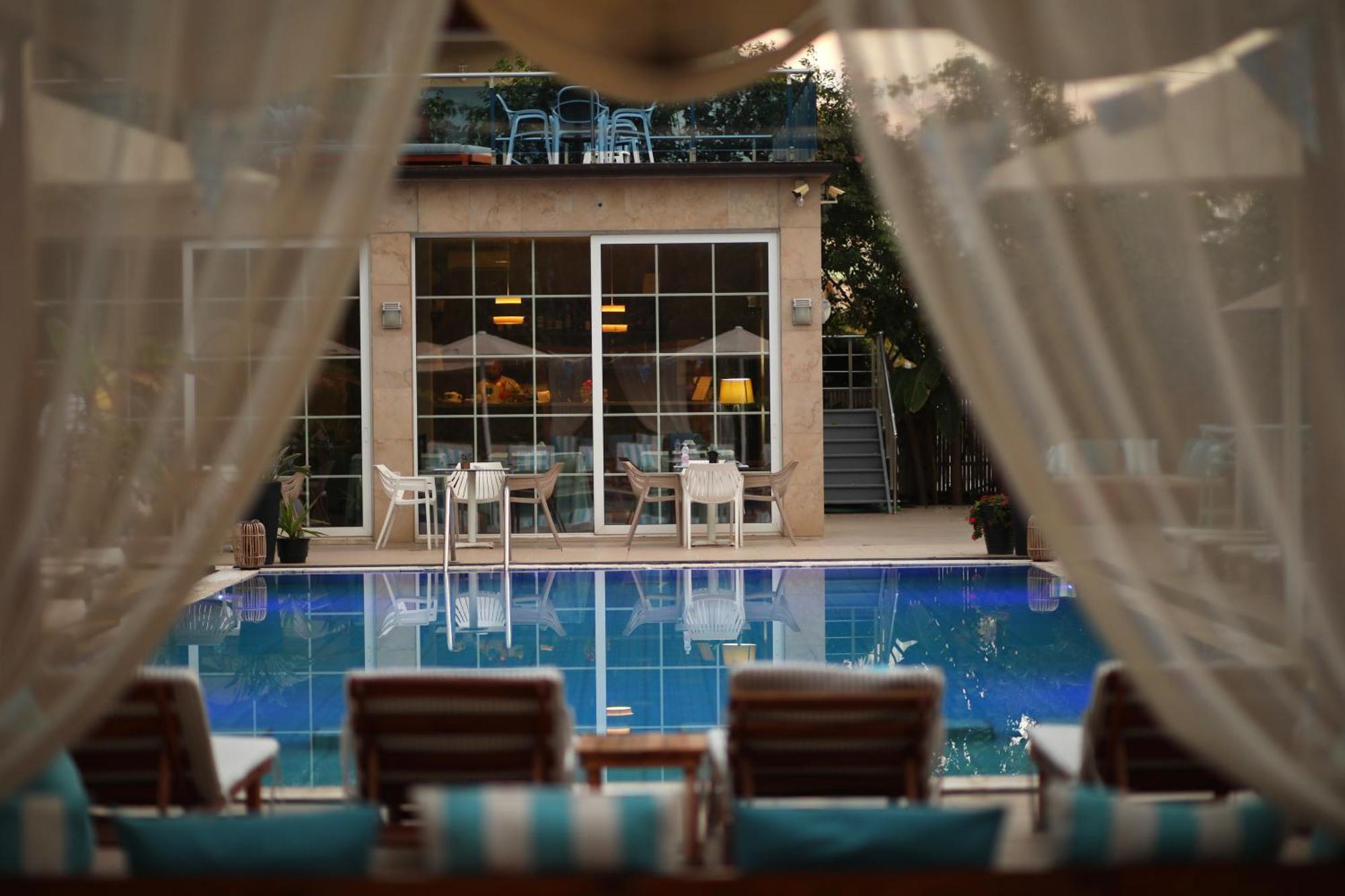 Marbella Beach Hotel โกเลม ภายนอก รูปภาพ