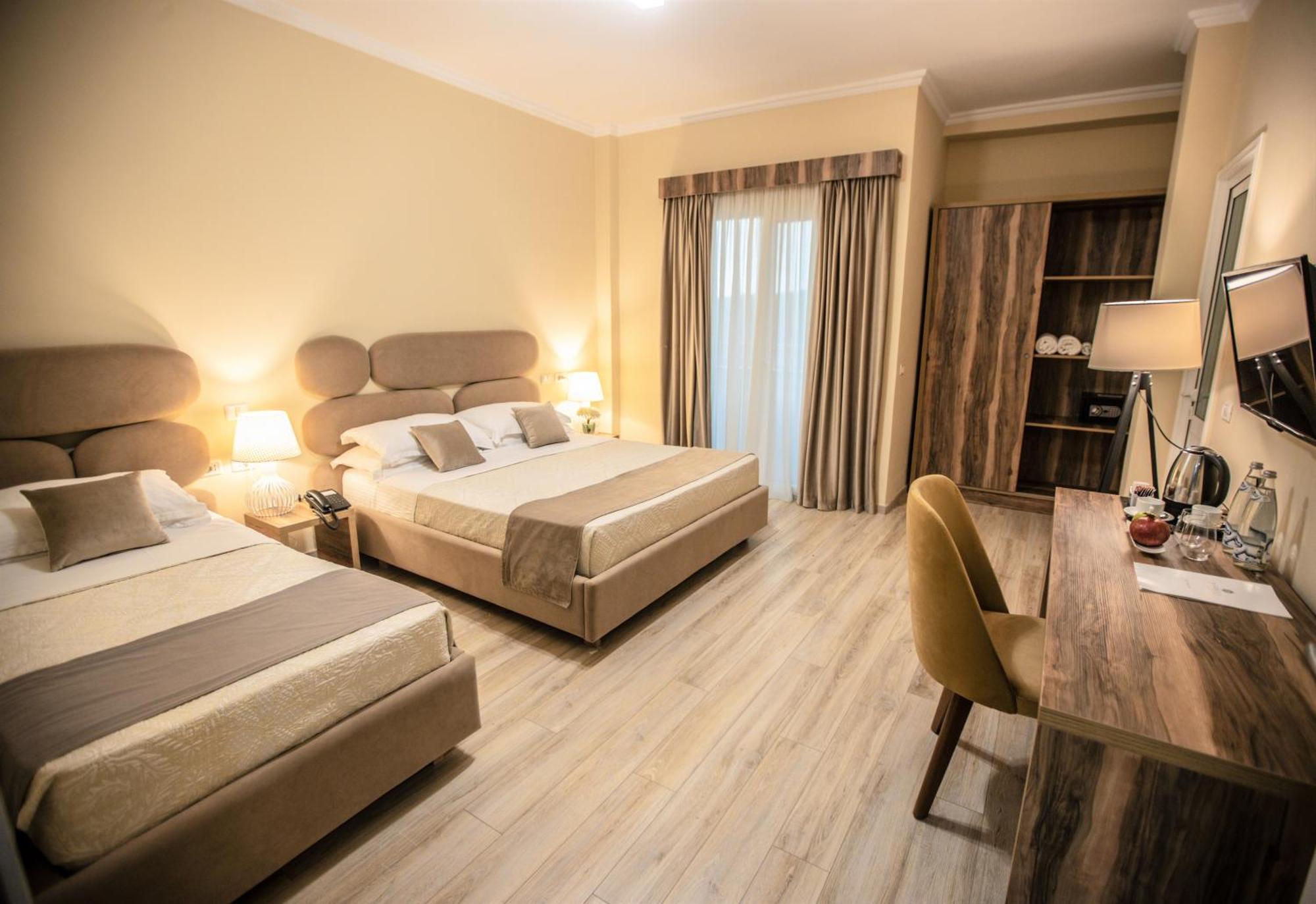 Marbella Beach Hotel โกเลม ภายนอก รูปภาพ